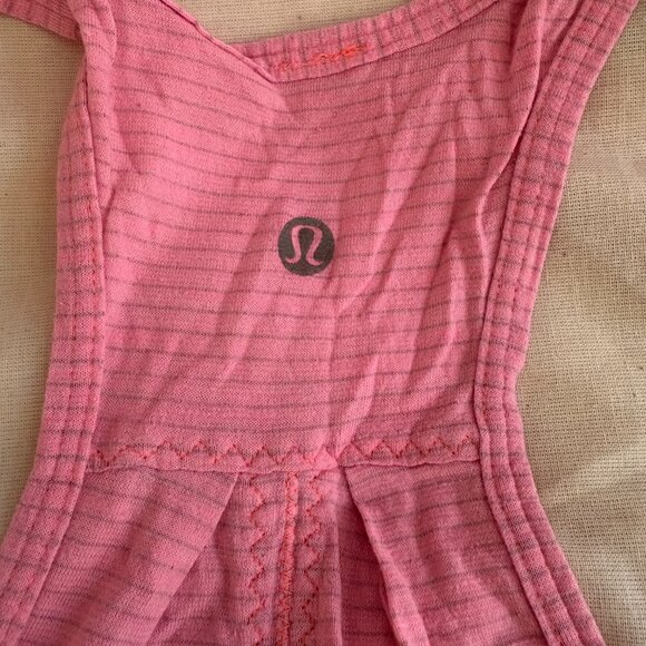 Lululemon pink athletic top - Picture 5 of 5